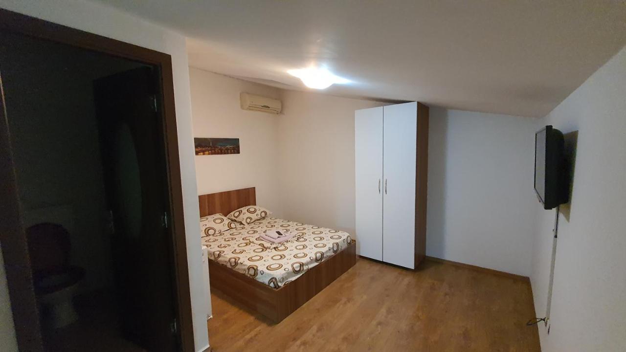 Pensiune Fundeni- Dragonul Rosu Bukarest Exterior foto